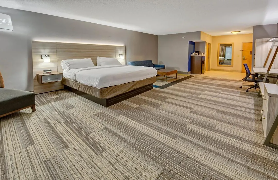 Holiday Inn Express Hotel & Suites London By Ihg-1