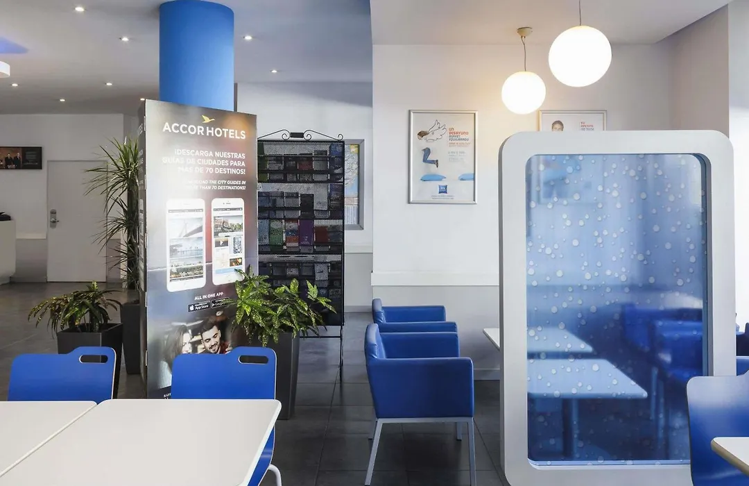 Ibis Budget Malaga Centro-1