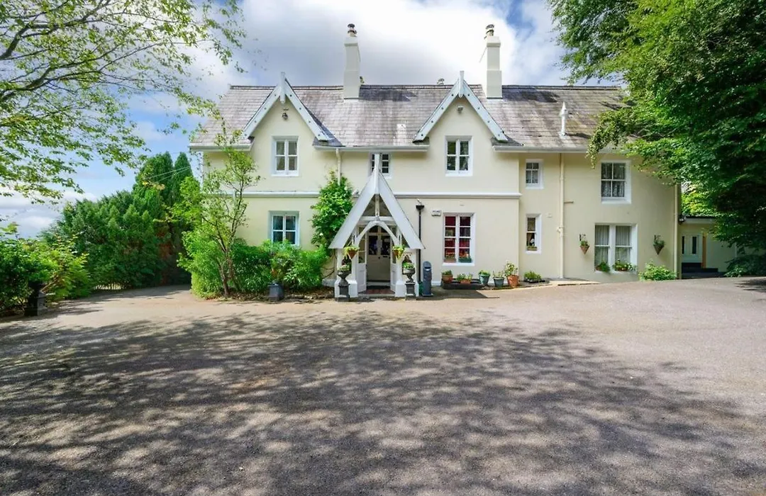 Robin Hill House Heritage B&B-1