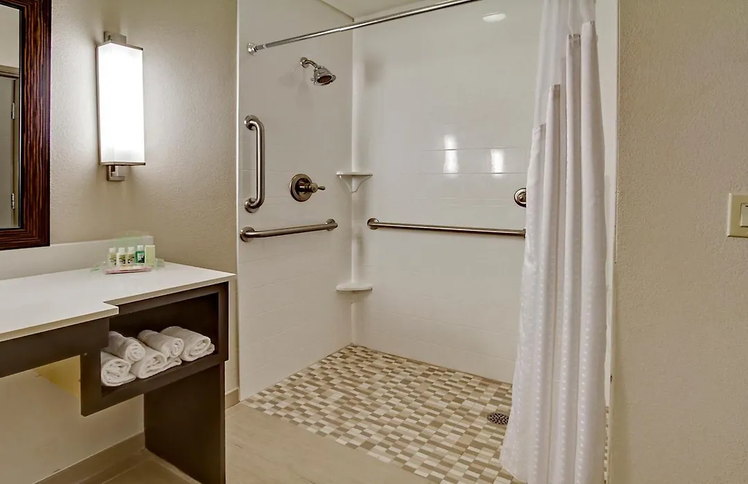Holiday Inn & Suites Tupelo North By Ihg-1