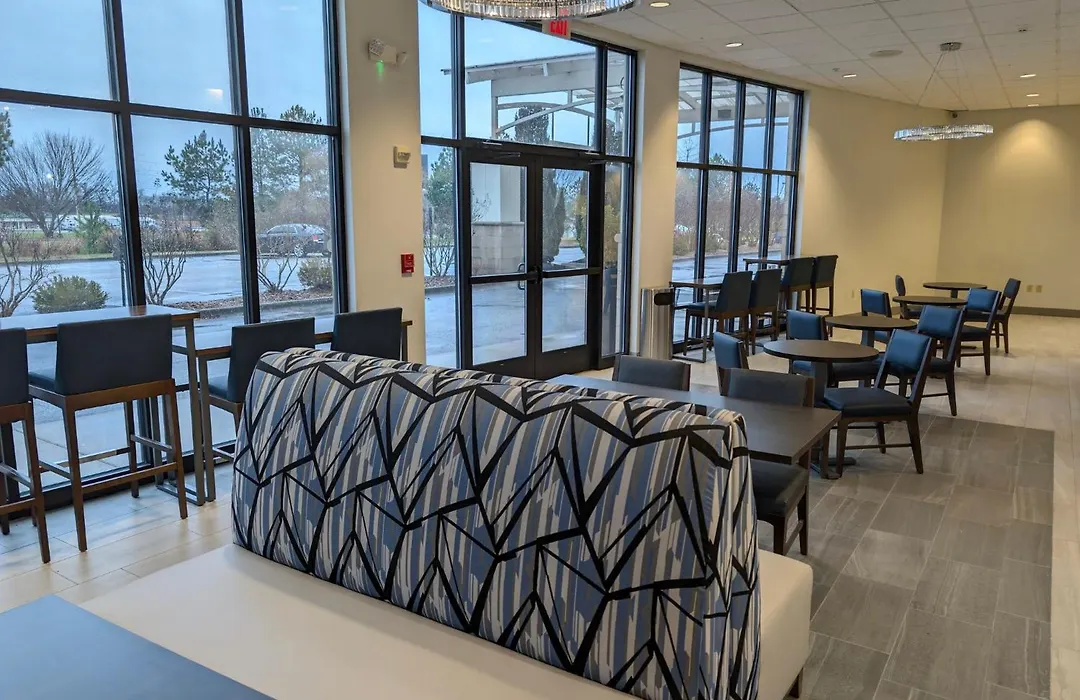 Holiday Inn Express & Suites Carbondale - University Area-1