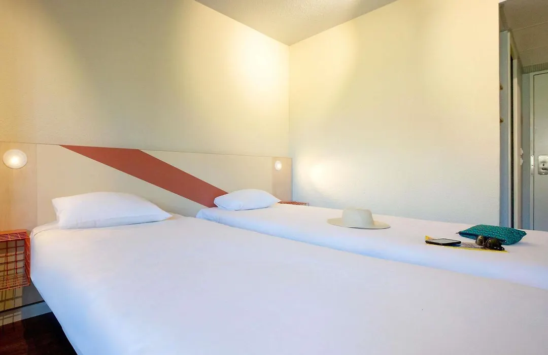 ibis budget Avignon Centre-1