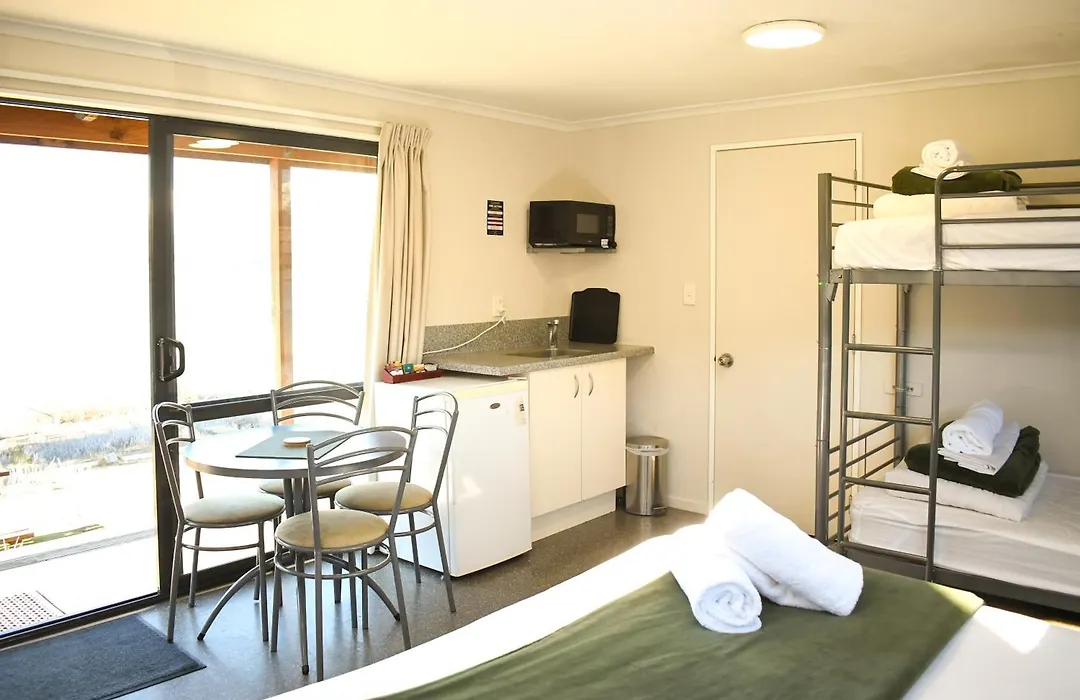 Lakes Edge Holiday Park-1