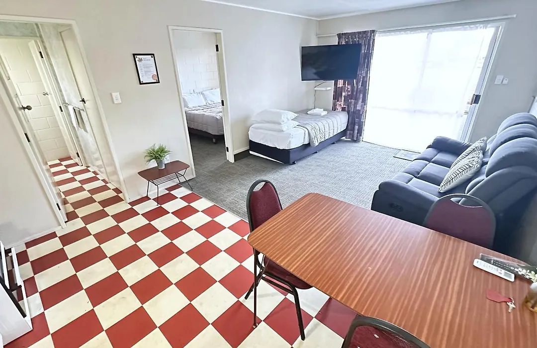 Maple Lodge Motel-1