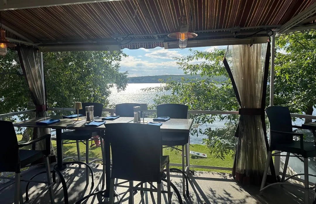 Auberge Et Chalets Sur Le Lac-1