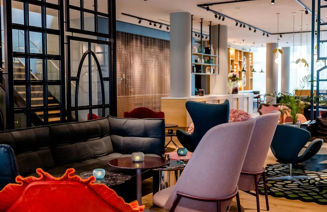Motel One Amsterdam-1