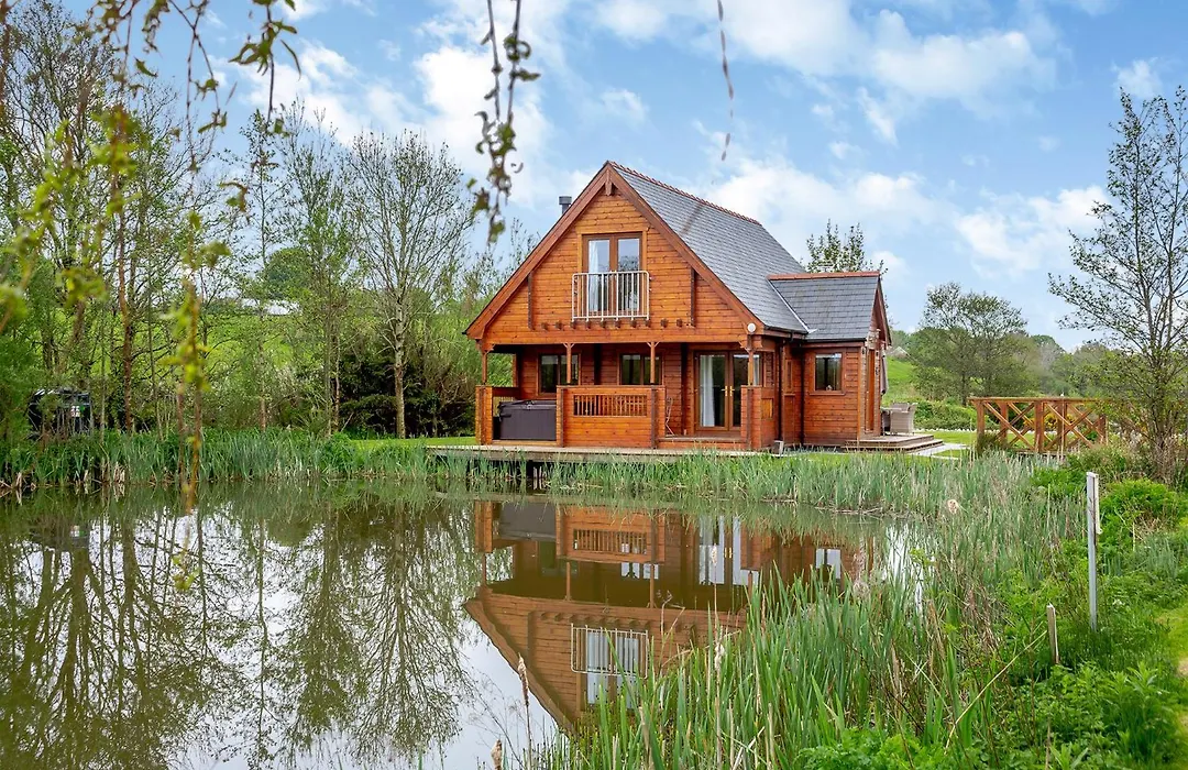 Anglesey Lakeside Lodges-1