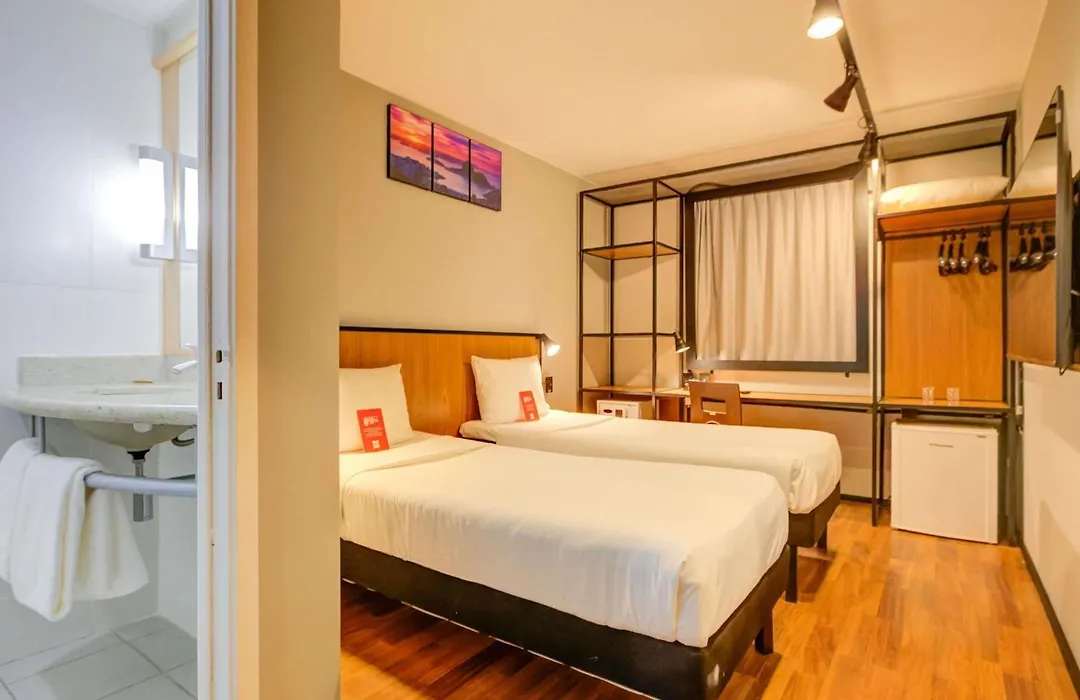 Ibis Copacabana Posto 2-1
