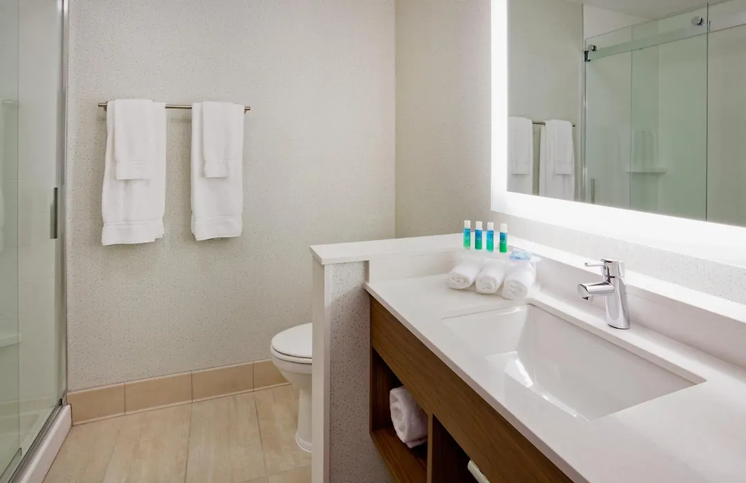 Holiday Inn Express And Suites Des Moines Downtown By Ihg-1