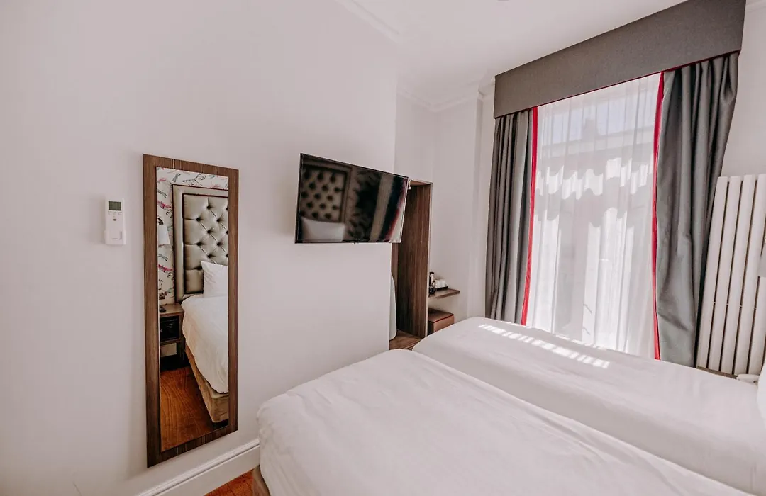 The Beverley Hotel London - Victoria-1