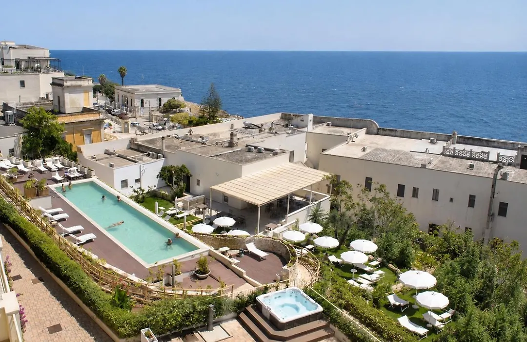 Est Hotel-1