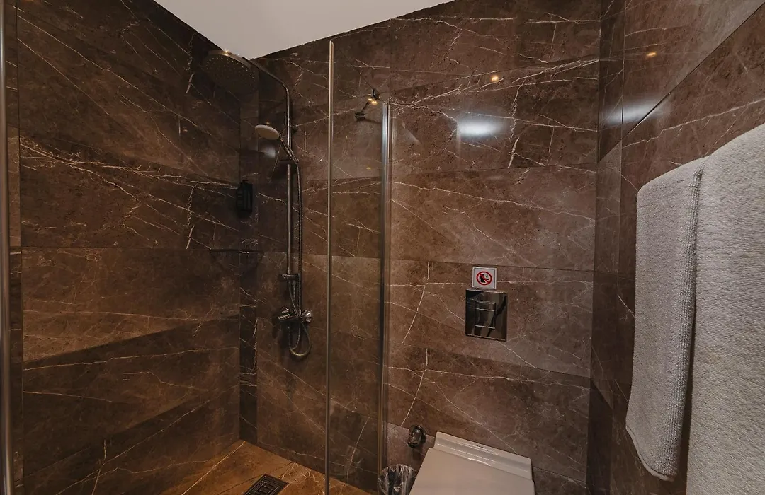 Redmont Hotel Nisantasi-1