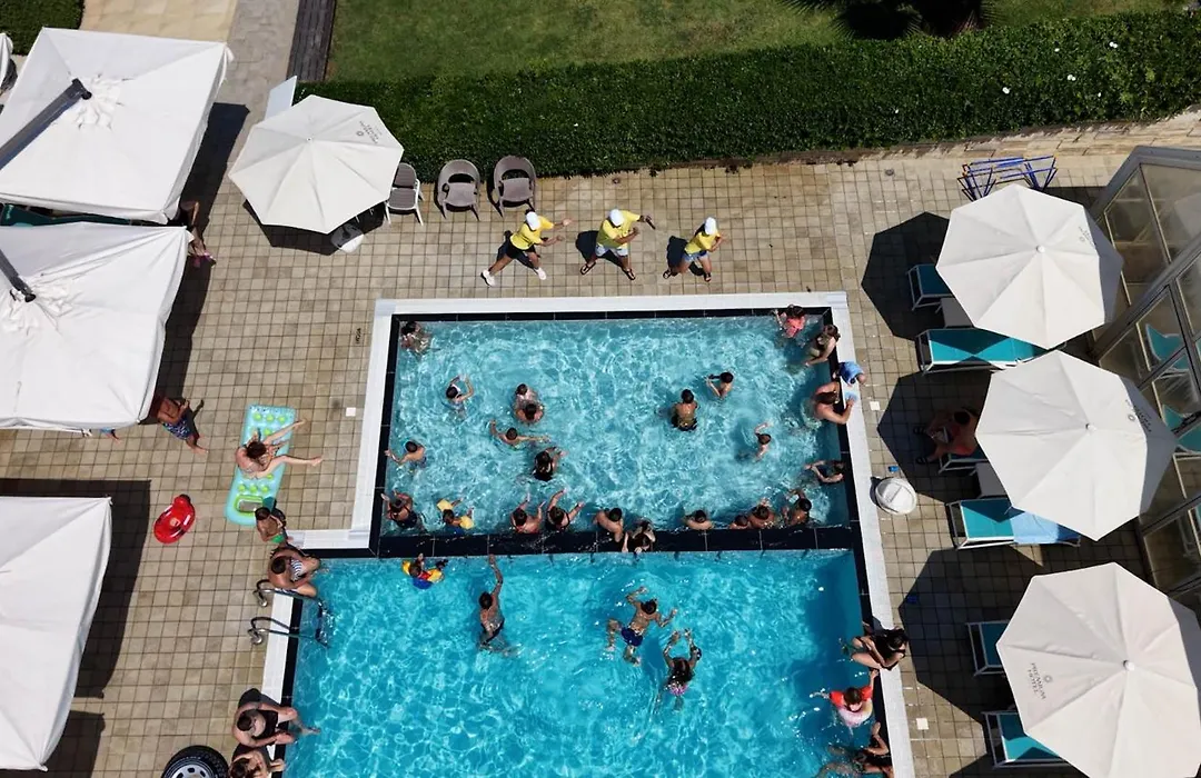 Premium Beach Hotel-1