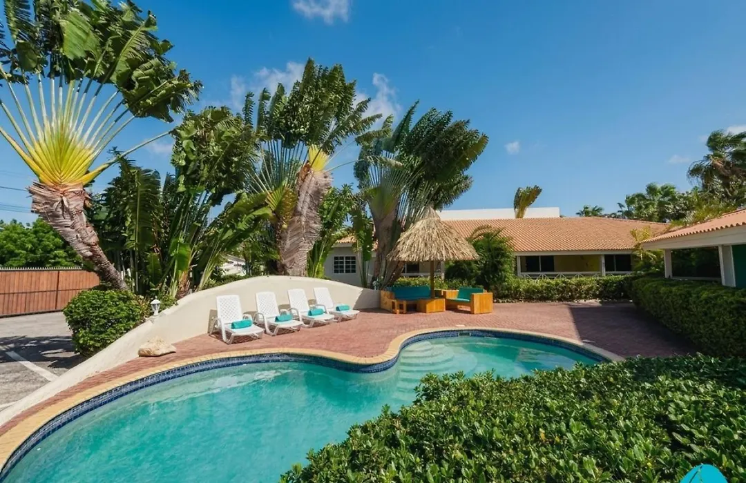 Blue Marlin Apartments, Nabij Mambo Beach-1