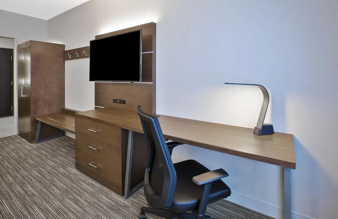 Holiday Inn Express & Suites Okemos - University Area By Ihg-1
