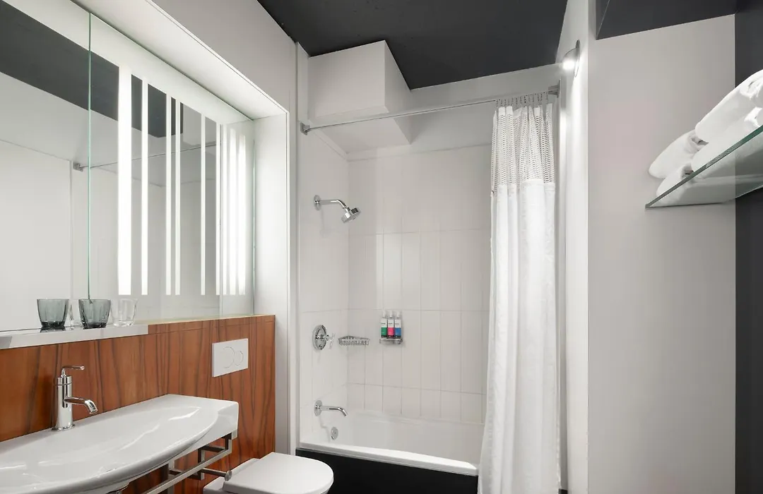Hotel Escad Quartier Dix30-1