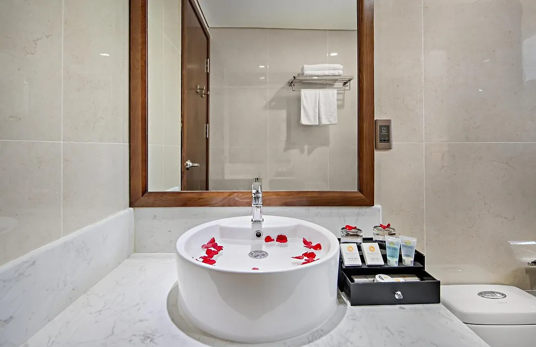 Merry Hotel-1
