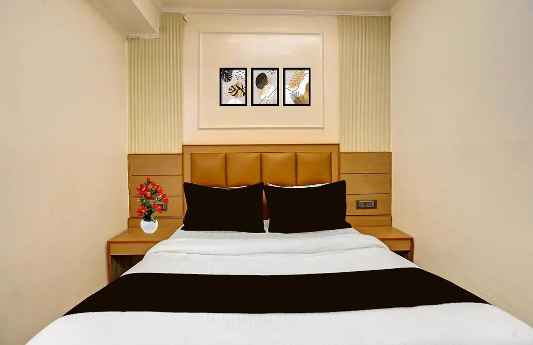 Hotel O City Palace-1