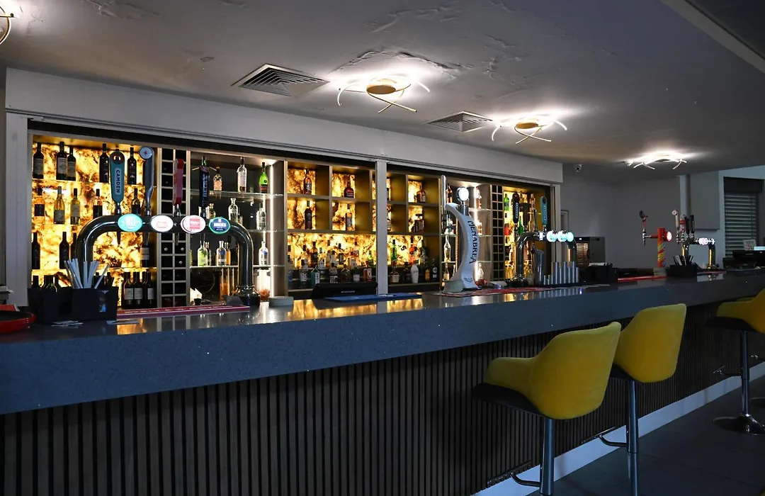 Atrium Hotel Heathrow-1