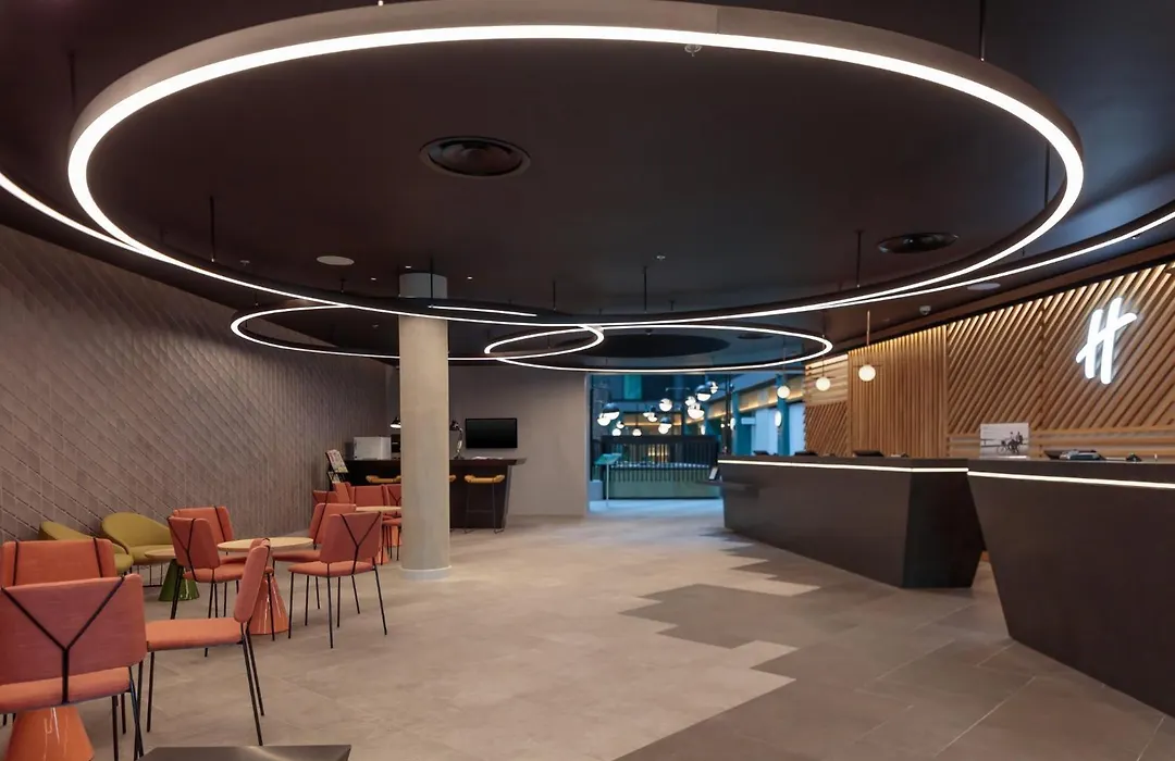 Holiday Inn London Heathrow - Bath Road By Ihg-1