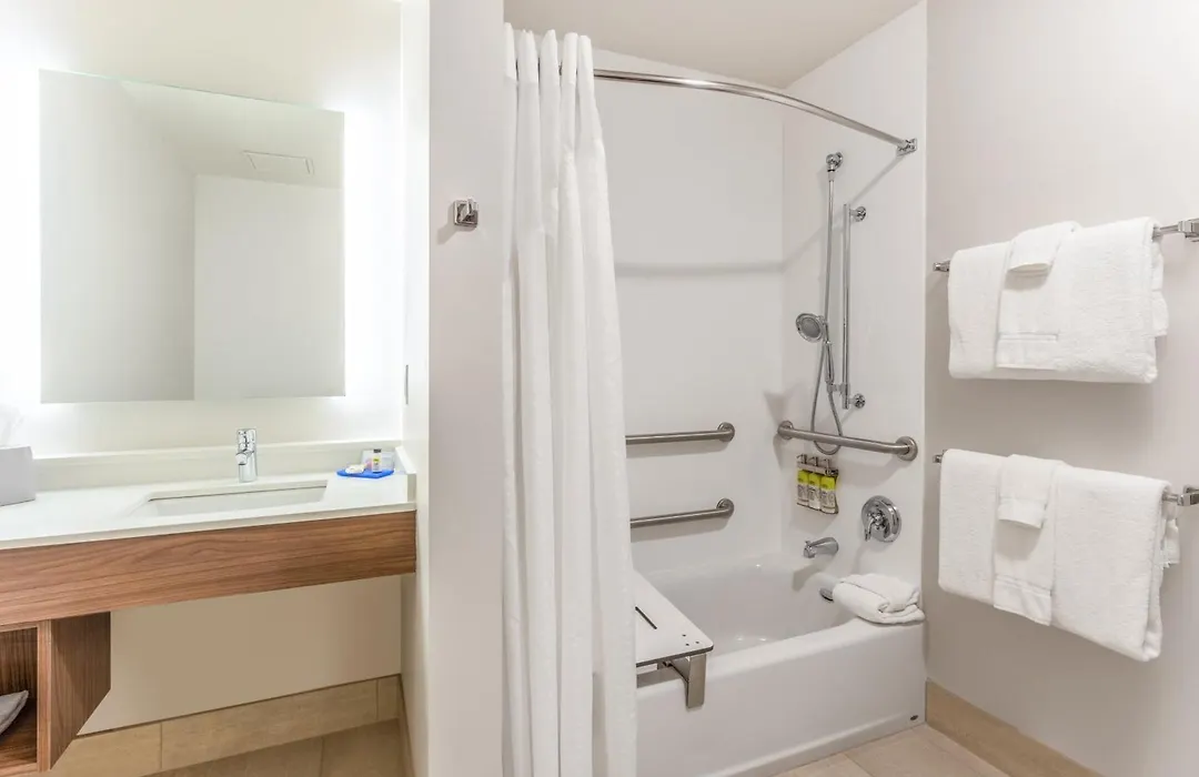 Holiday Inn Express & Suites - Springfield North By Ihg-1