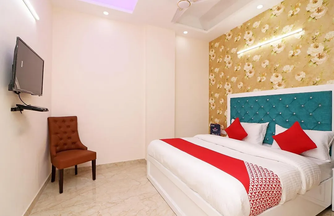 Hotel O The Grand Palace-1