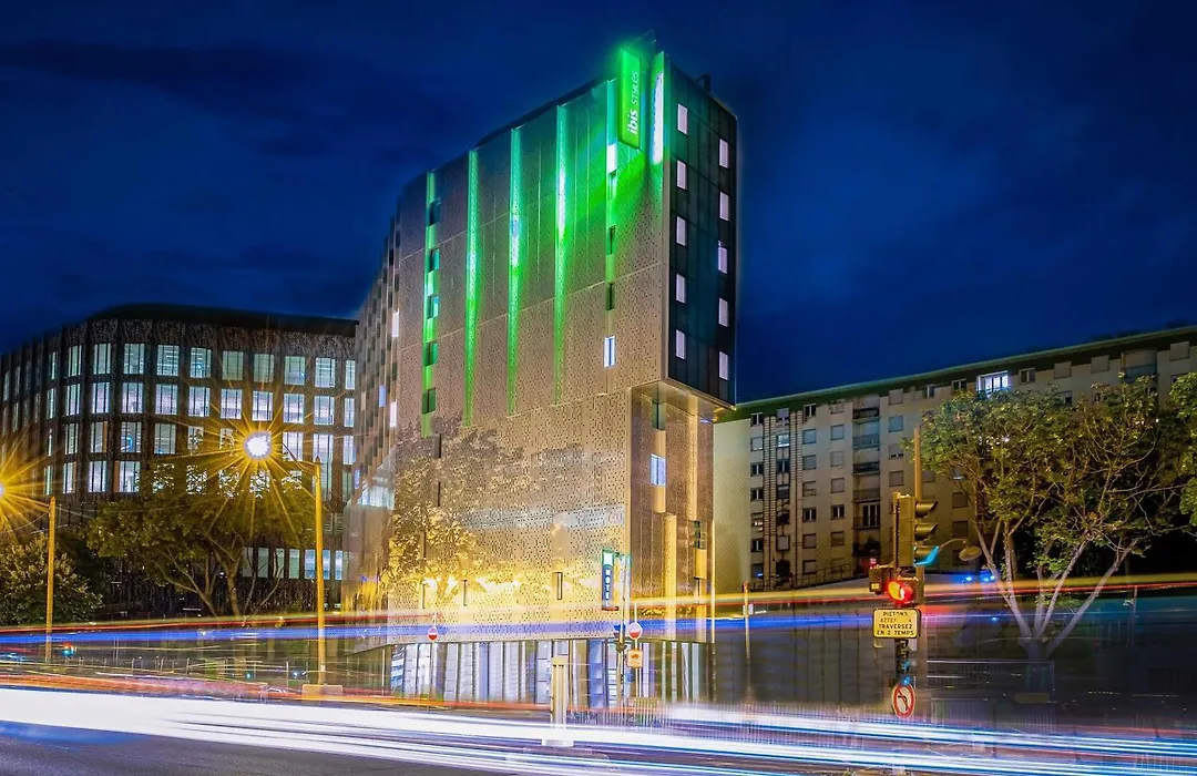 Ibis Styles Paris Meteor Avenue D'Italie-1