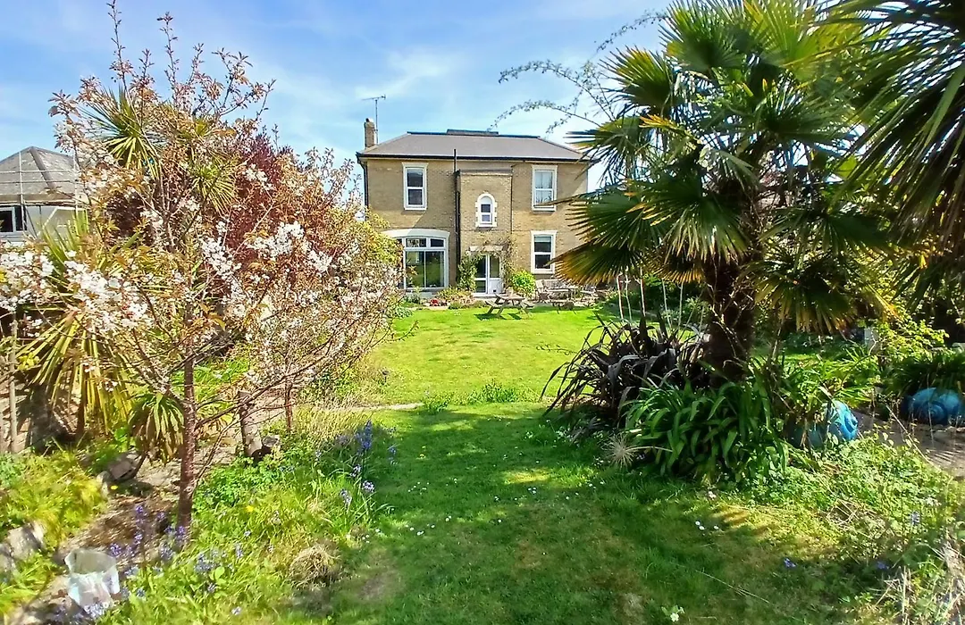 Grantham House-1