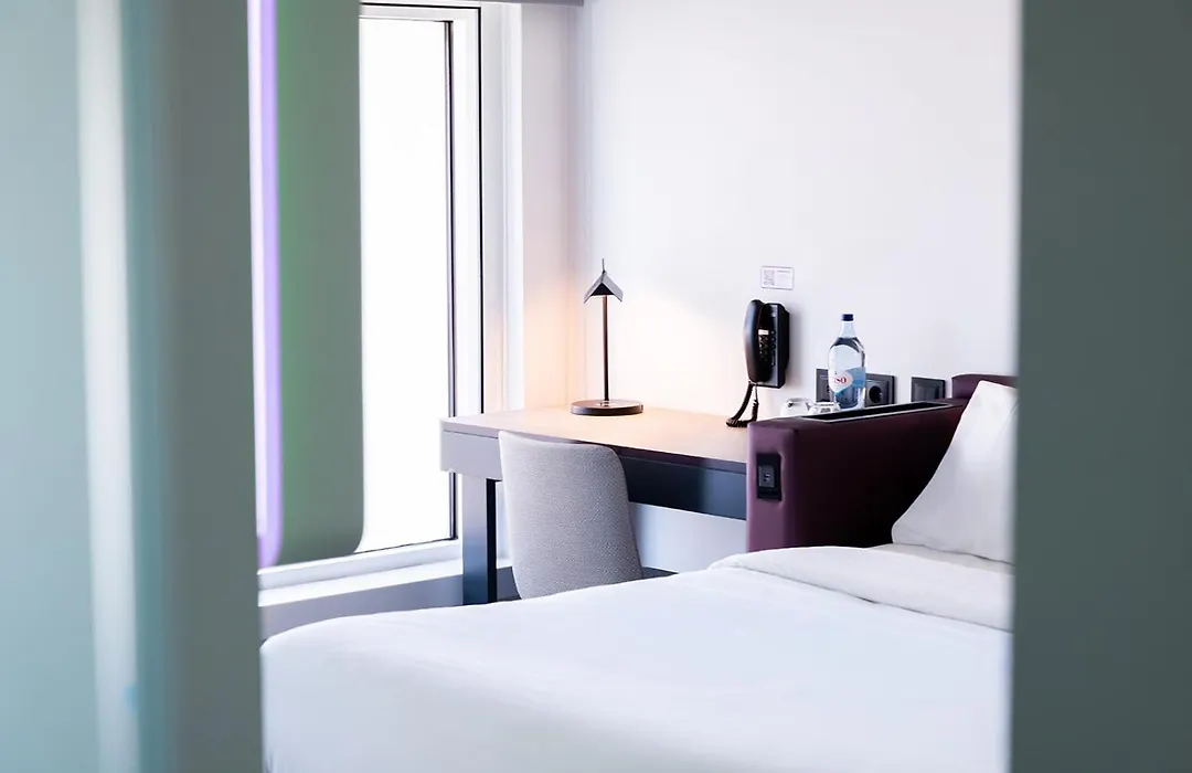 Yotel Porto-1