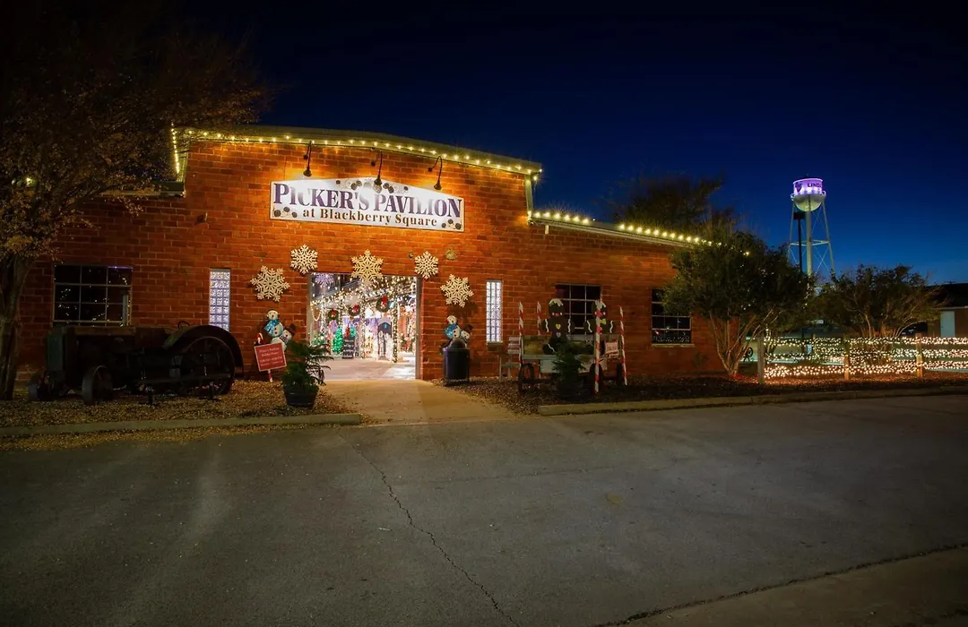 Holiday Inn Express & Suites Lindale - Tyler By Ihg-1