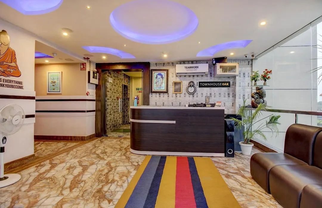 Super Townhouse Oak Hind Palace Near Gomti Riverfront Park-1
