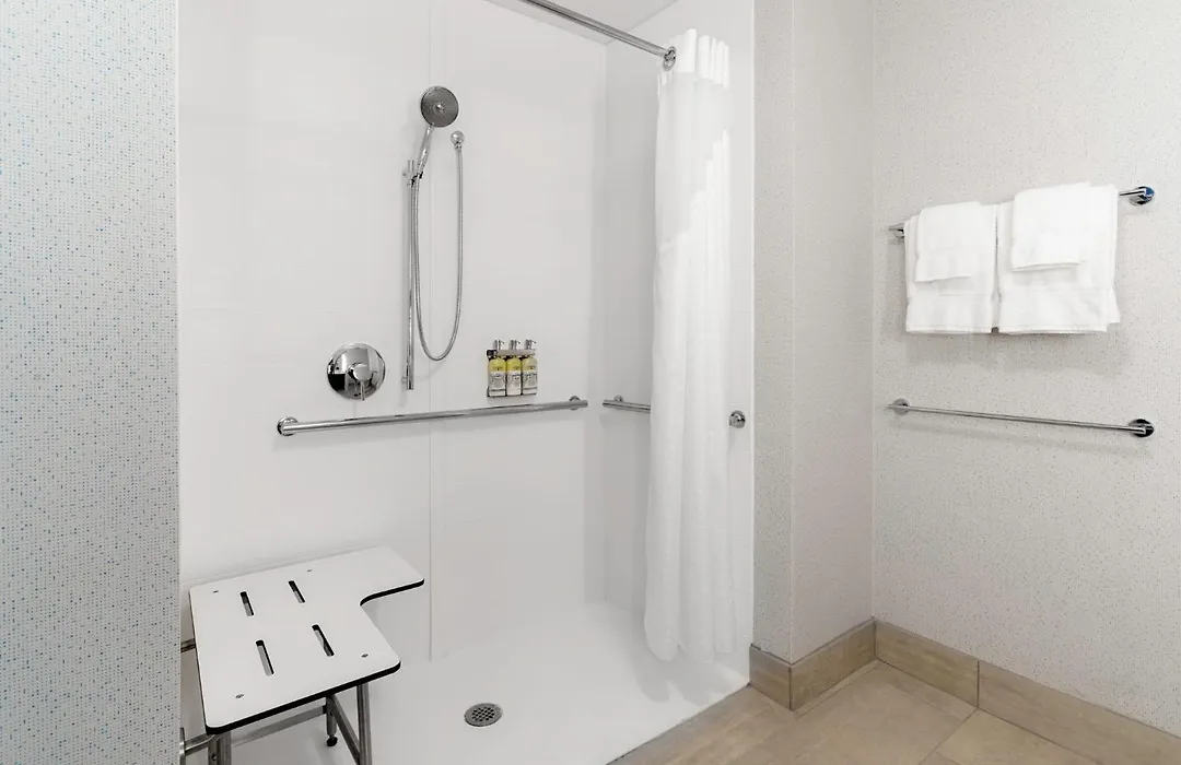 Holiday Inn Express & Suites - Milwaukee West Allis By Ihg-1