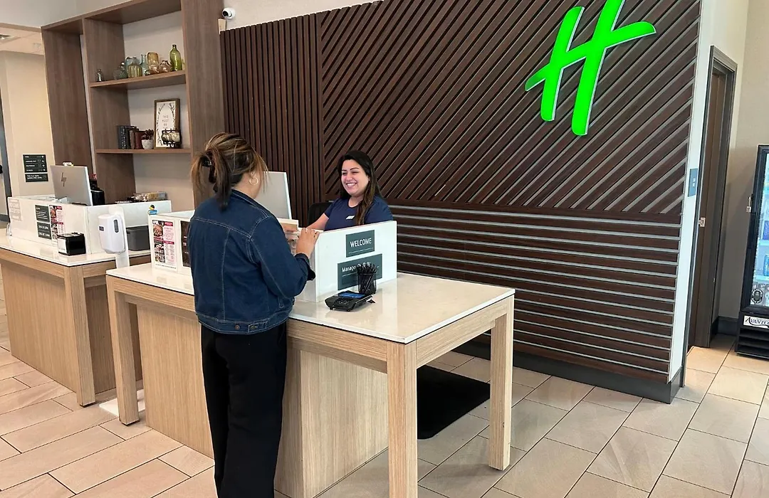 Holiday Inn Glendale - Stadium & Ent Dist By Ihg-1