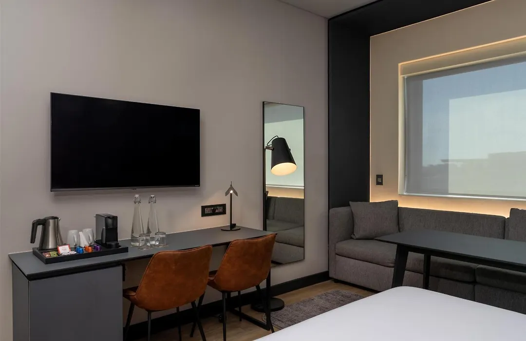 Radisson RED Hotel Johannesburg Rosebank-1