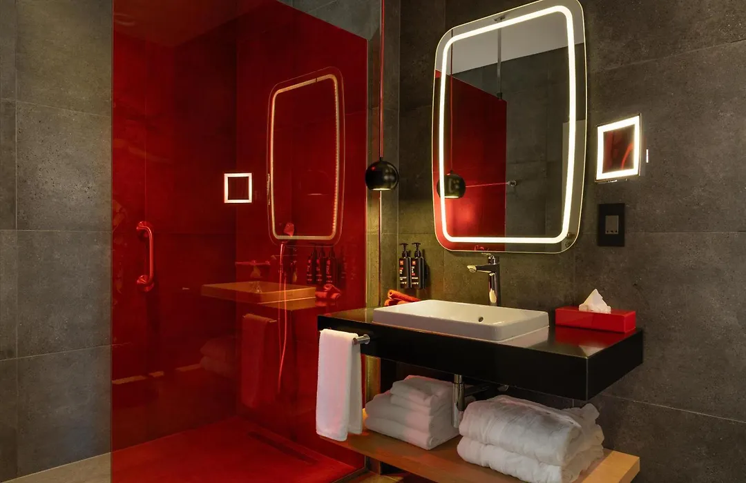 Radisson Red Hotel Johannesburg Rosebank-1