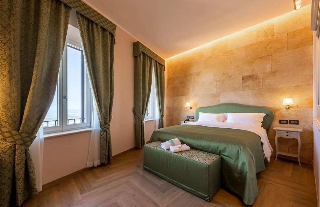 Palazzo Del Mercante-1