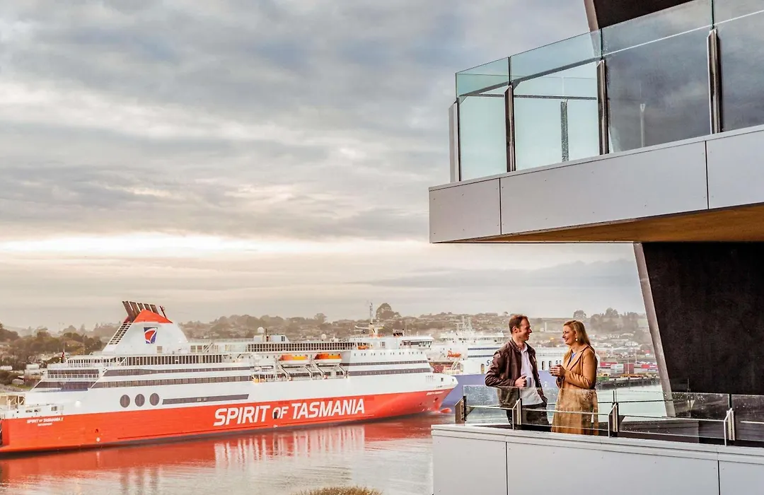 Novotel Devonport-1