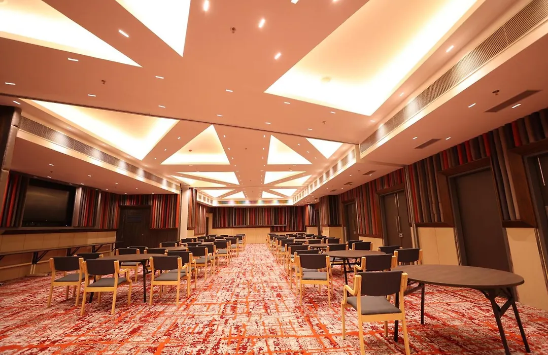 Holiday Inn Express & Suites Jaipur Gopalpura By Ihg-1