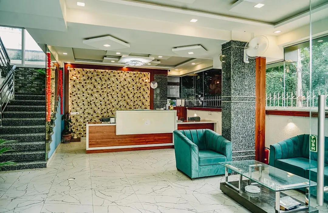 Keerthis Royal Suites Hotel Near Kempegowda International Airport-1
