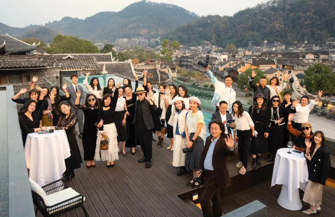 Phoenix Hall Historic Residence With Viral Infinity Pool Rooftop Bar Perfect Photo Spot 堂舍見山百年旧址设计师人文旅居院落-1