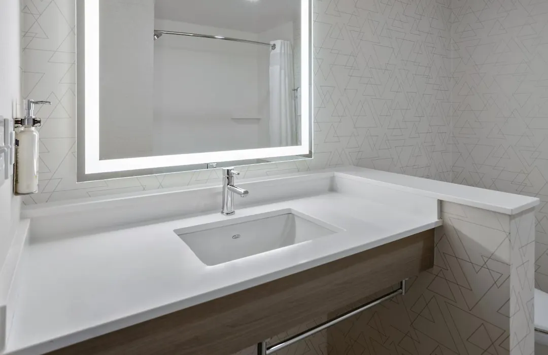 Holiday Inn Express & Suites Waynesboro East-1