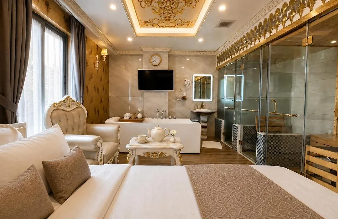 Amory Royal Hotel-1