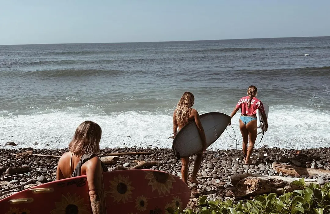Sunset Surf Villa-1