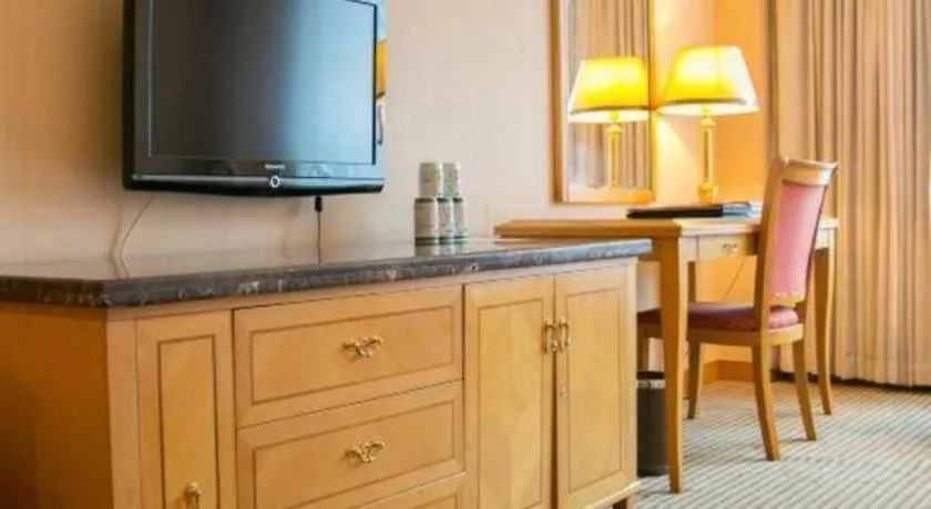 New Pearl River Hotel-1