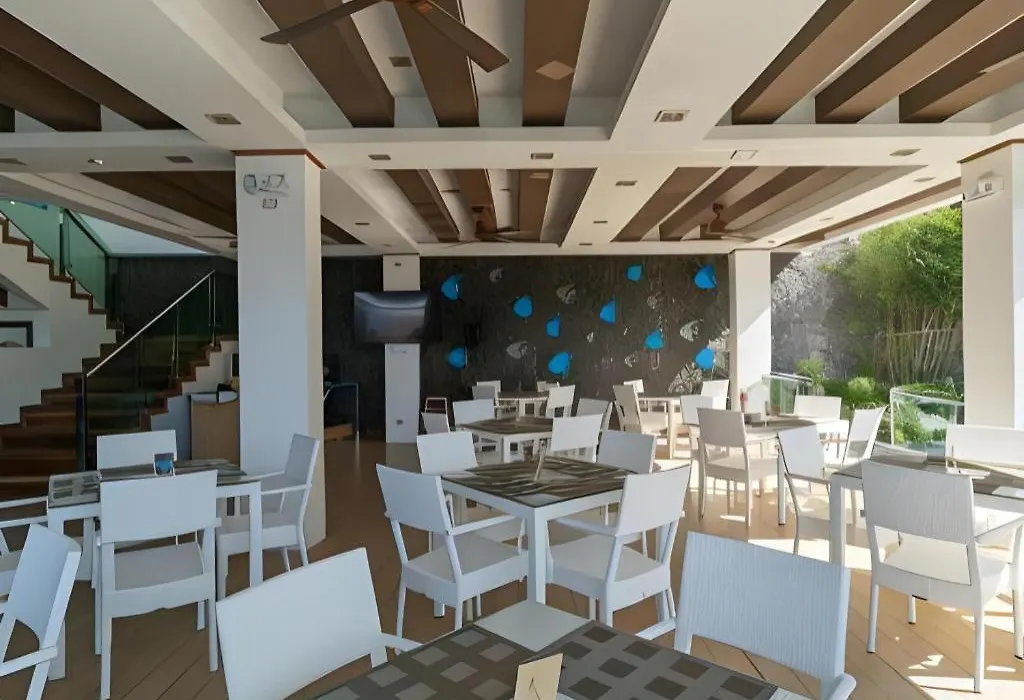 Anilao Awari Bay Resort-1
