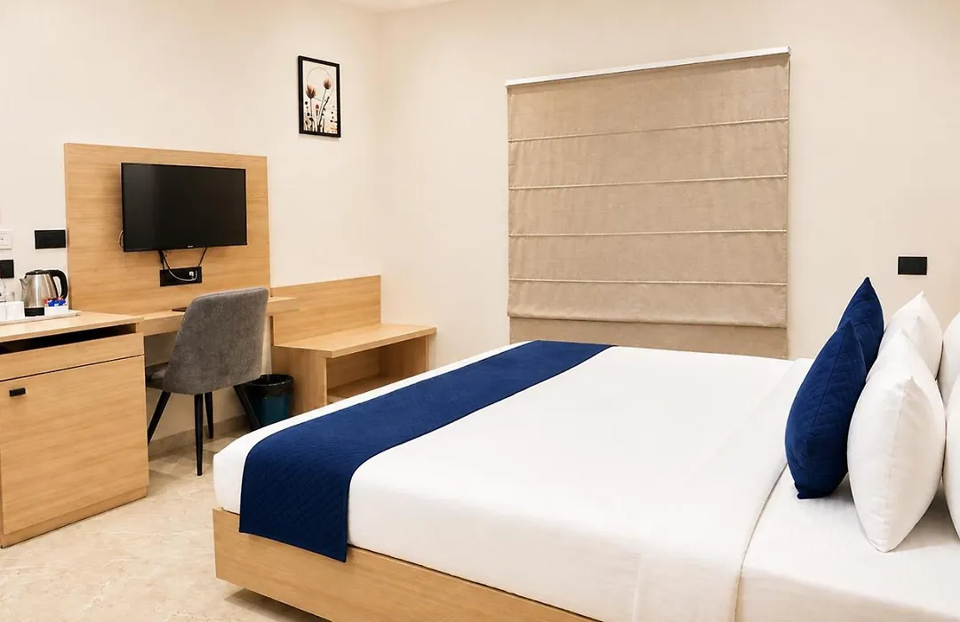 7 Rays Hotel-1