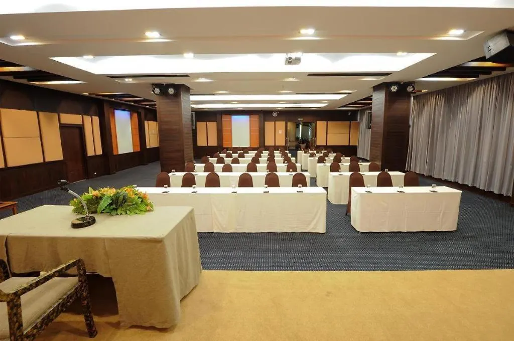 Holiday Garden Hotel-1
