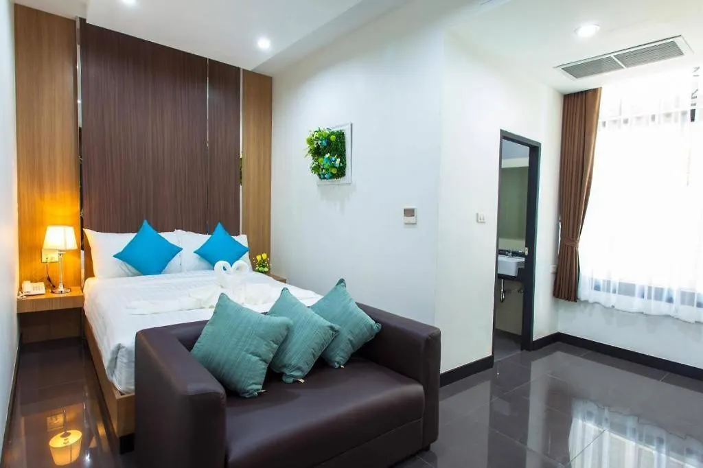 Thanburi Hotel-1