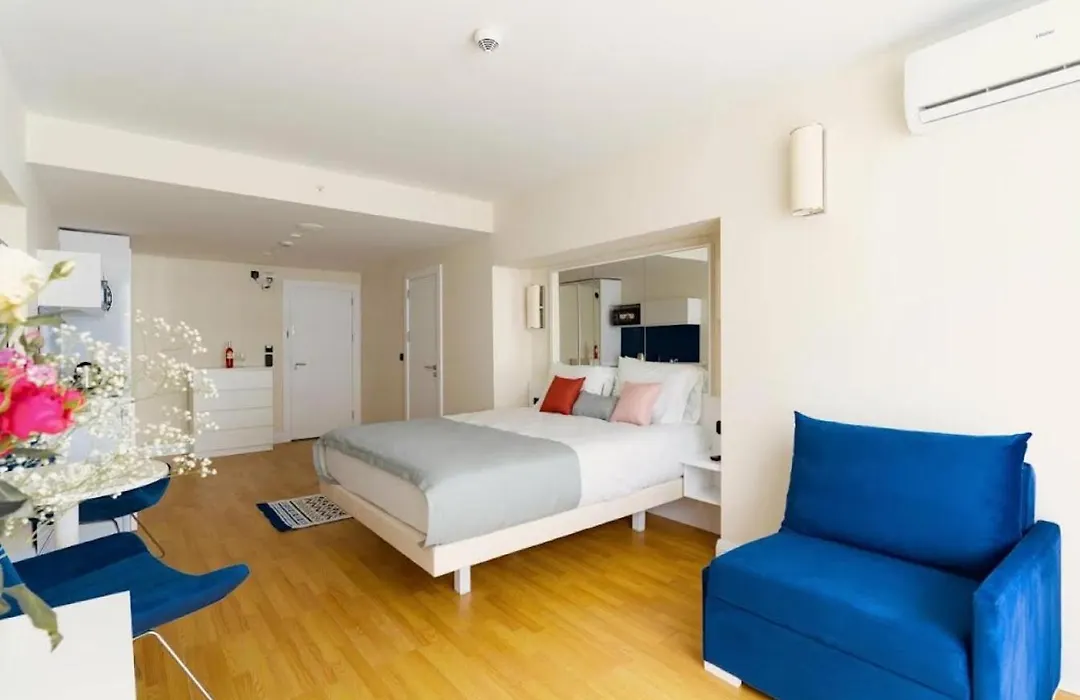 Downtown Beautiful Apartments Near The Sea - Orbi City-1