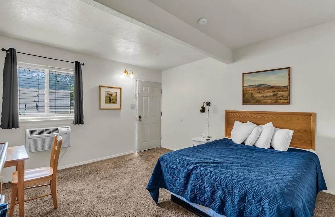 Temple View Lodge-1
